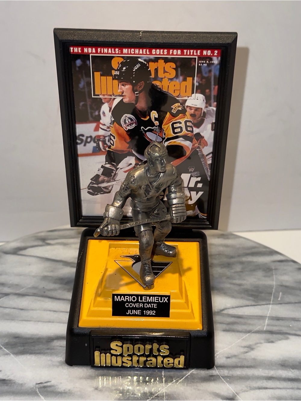 Mario Lemieux Sports Illustrated NHL Pewter Figurine  1992 Pittsburgh Penguins